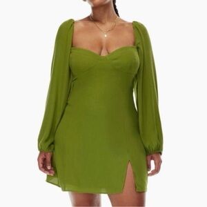 Aritzia Novella Succulent Green Long-Sleeve Sweetheart Mini Dress